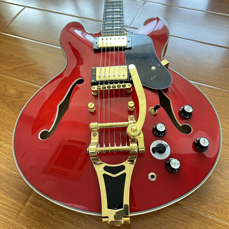 Factory Top Red Electric Guitar Gold Hardware, Black Fingerboard 2H Pickups