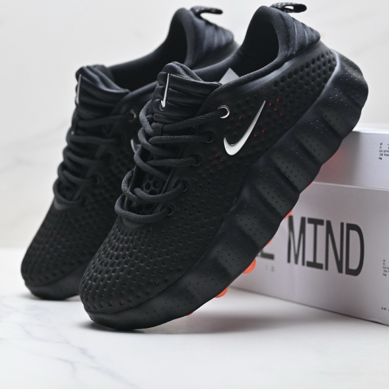 Nike-Mind 002