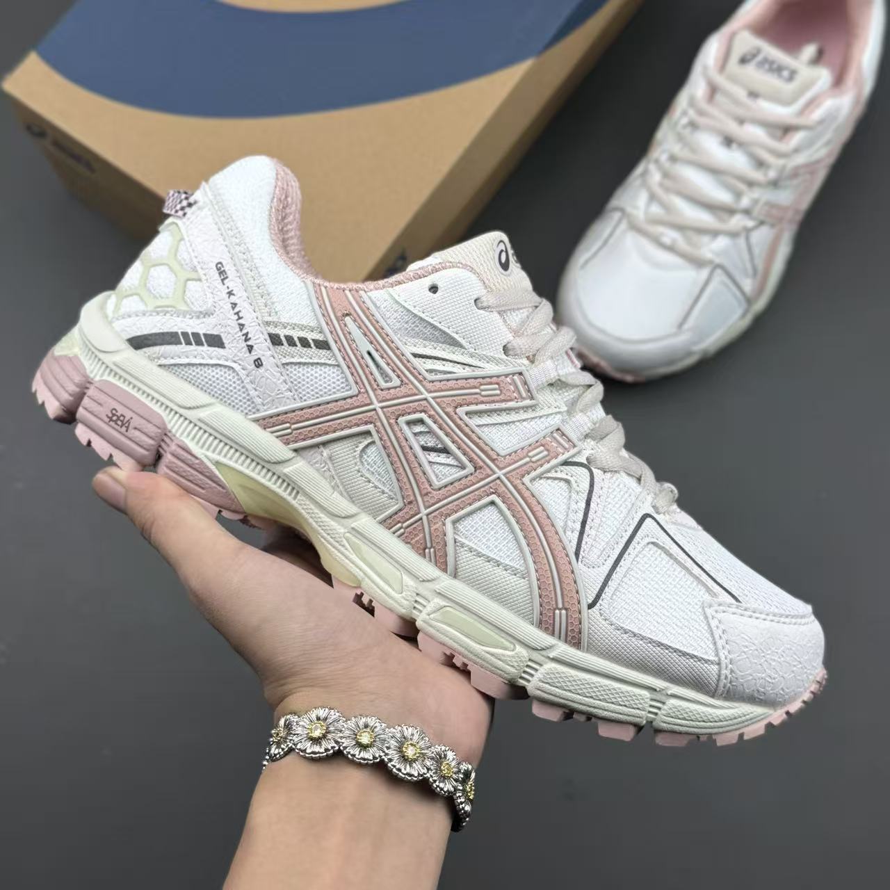 ASICS Gel-Kahana 8