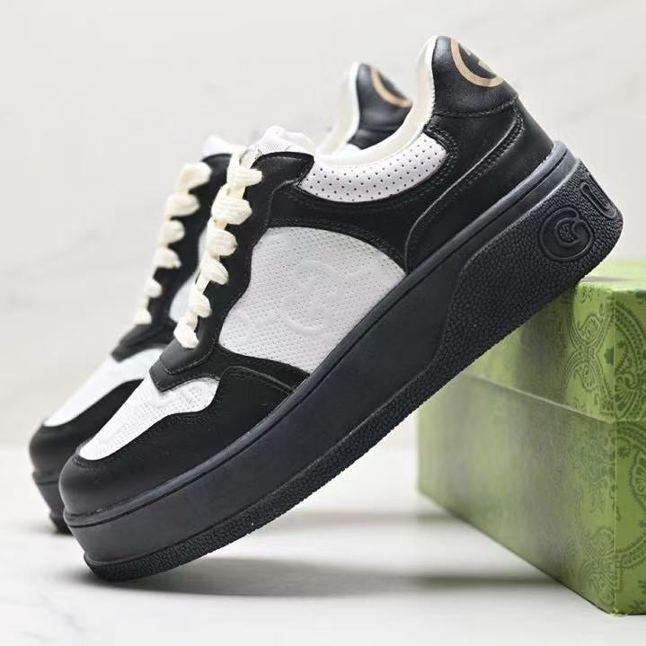 Gucci GG Supreme