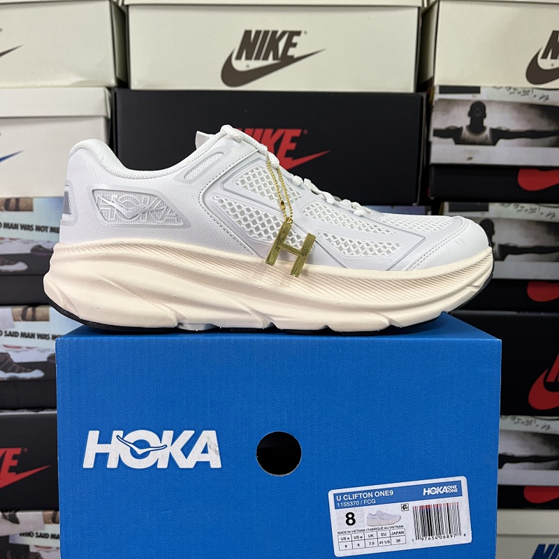 Hoka Clifton 9 Sneakers