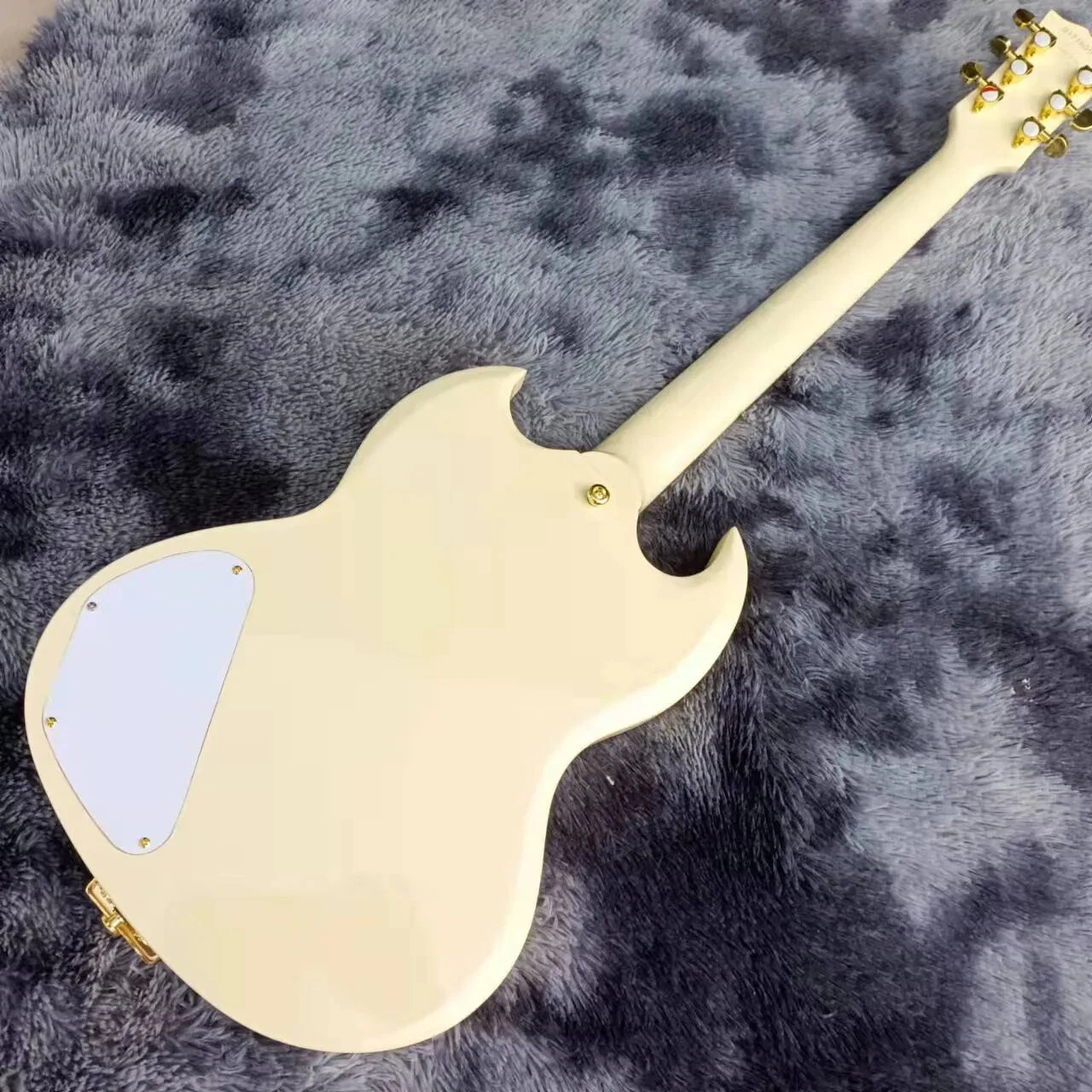 3 Pickups SG Electric Guitar with Vibrola Tremolo System Rosewood Fretboard