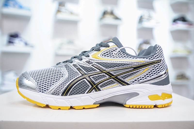 ASICS Running Shoes product