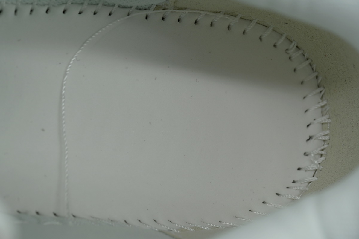 Off-White Out of Office White OMIA189F 22LEA 0120101