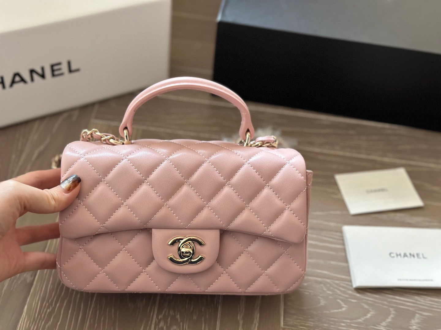 Chanel 23K cf chain shoulder bag