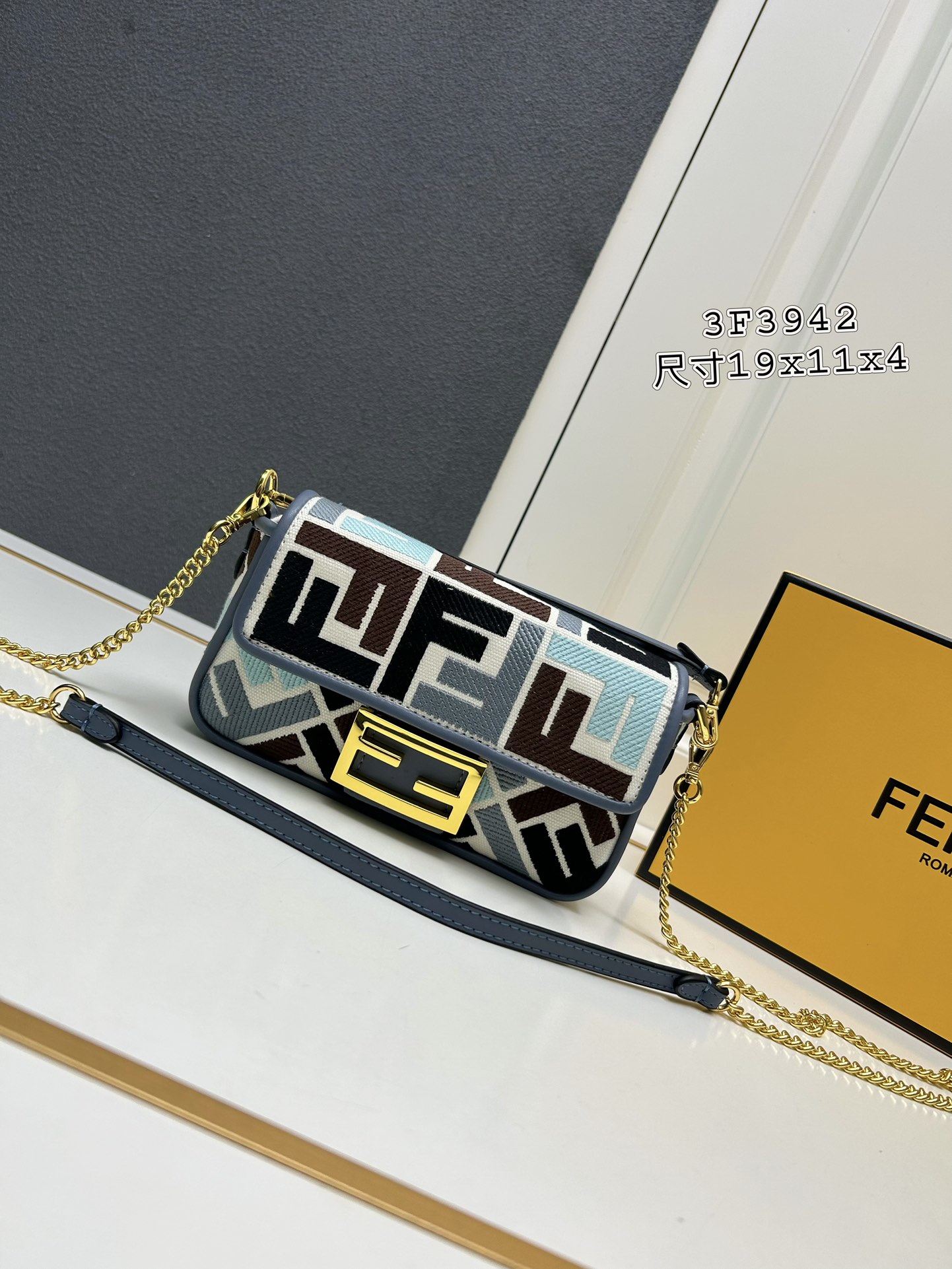 FendiX MarcJacobs mini baguette bag
