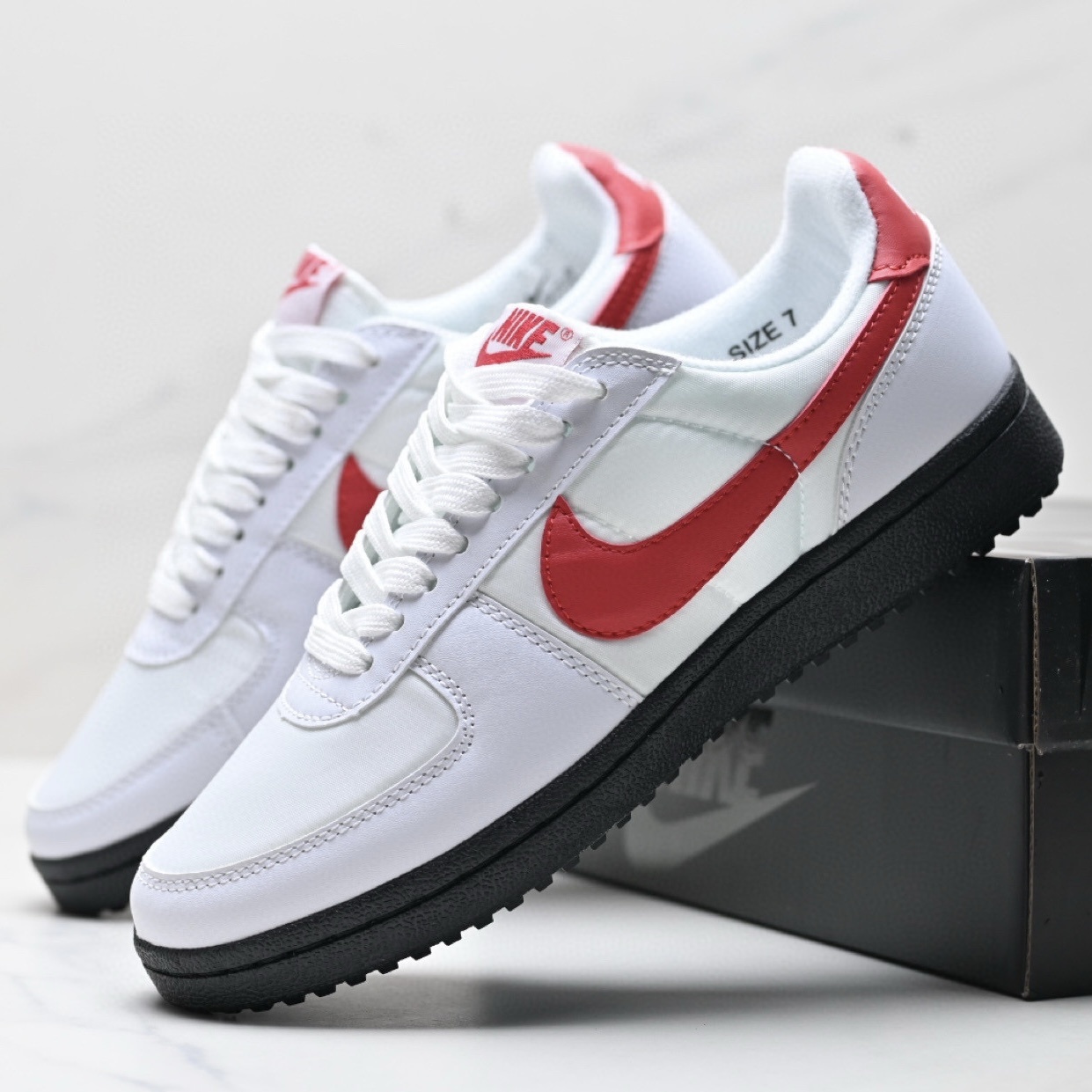 Nike Field General 82