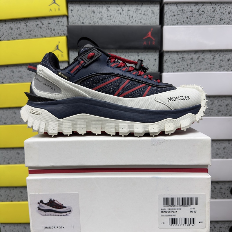 Moncler Trailgrip Gore-Tex 3