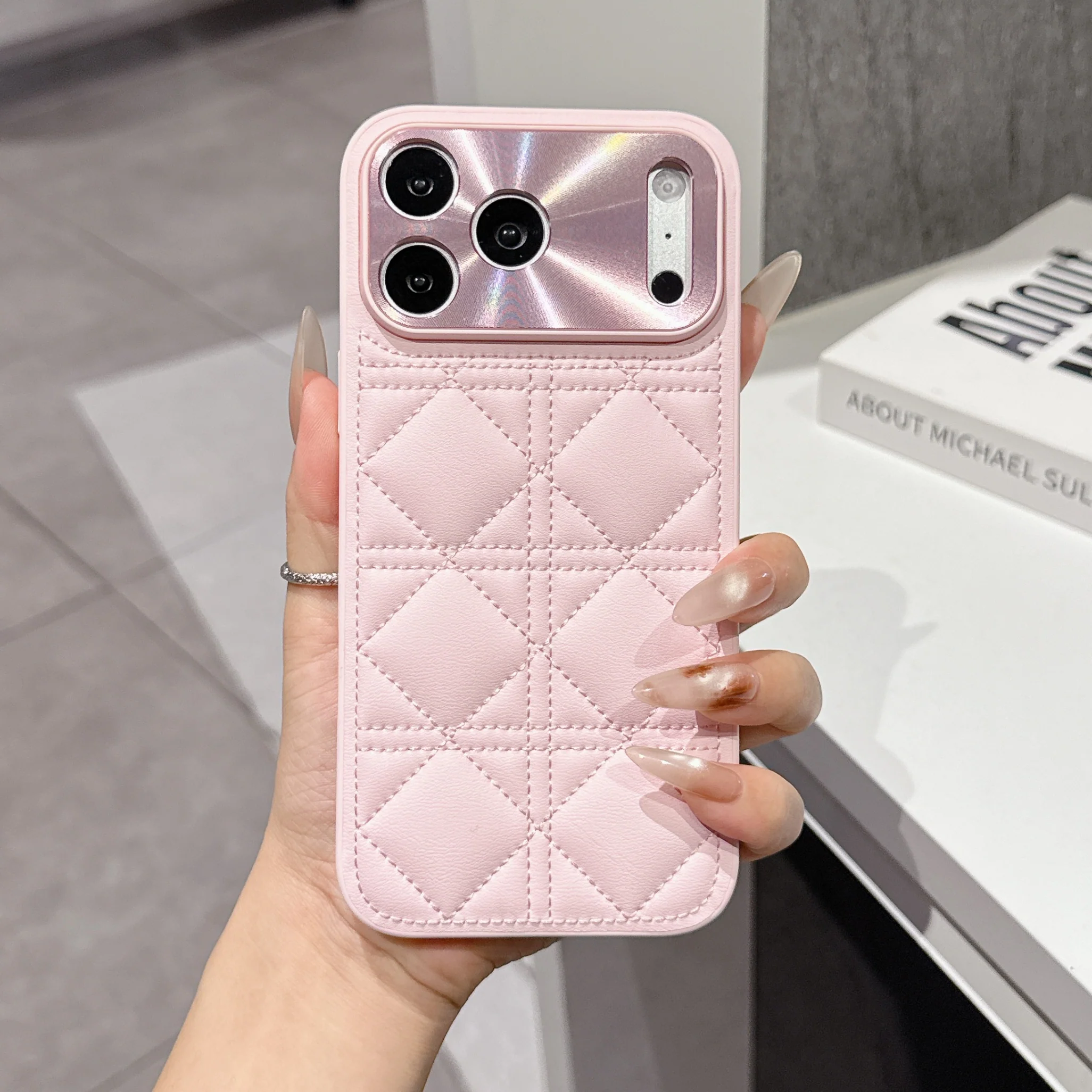 Applicable iPhone17promax Wicker pattern Chanel-style full lens protection case iPhone17Protective Case Drop-Resistant BT001