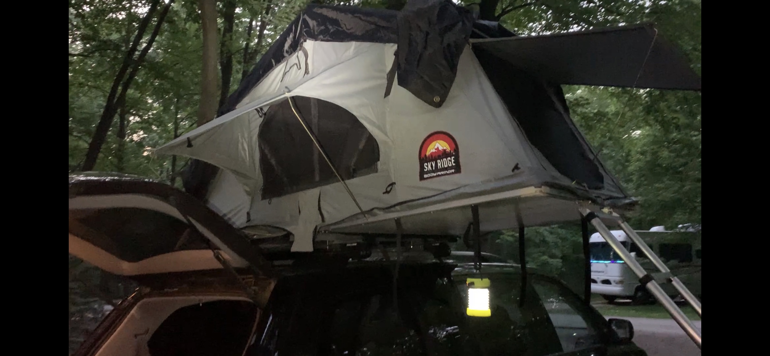 20010 SKY RIDGE PIKE 2-Person Tent