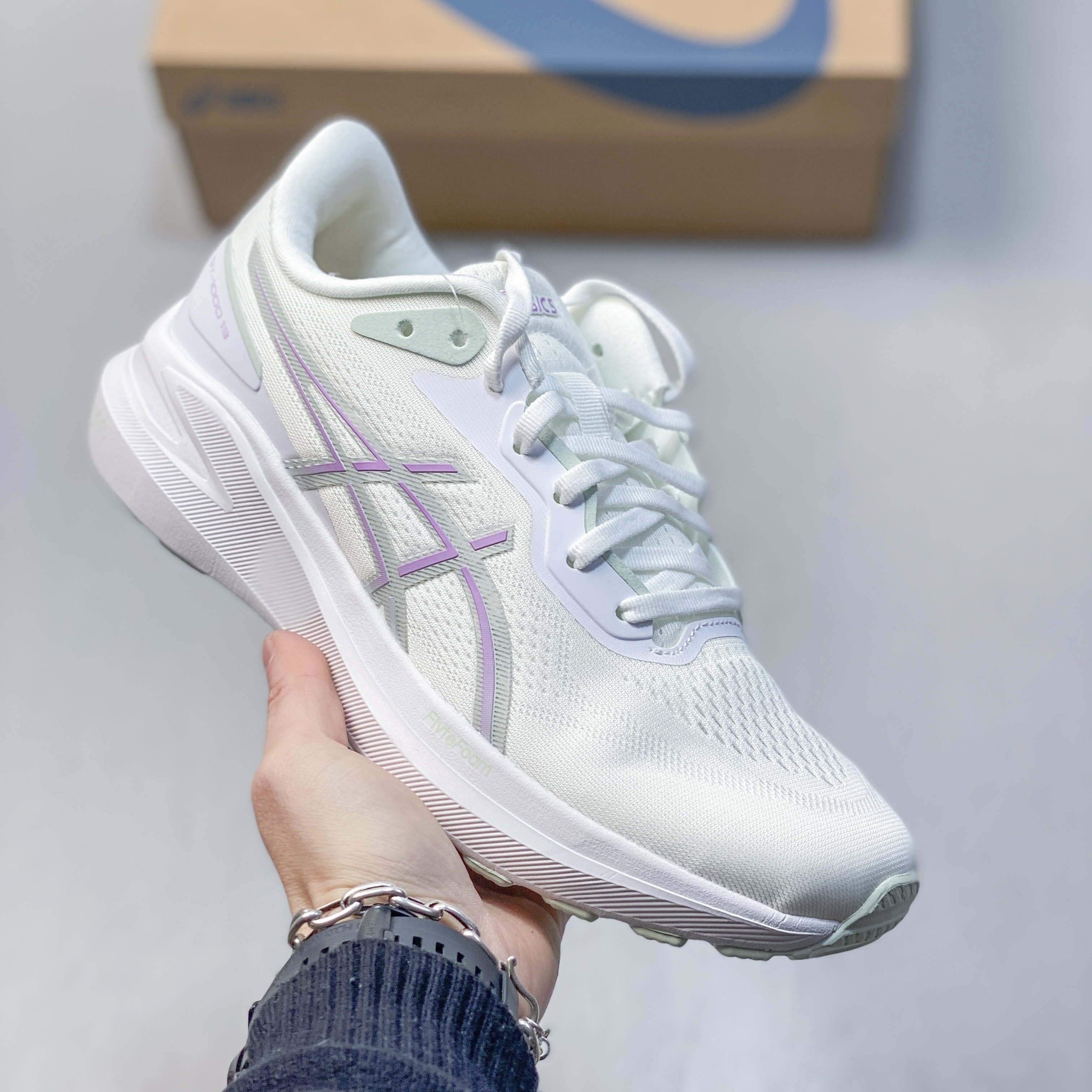 ASICS GT-1000