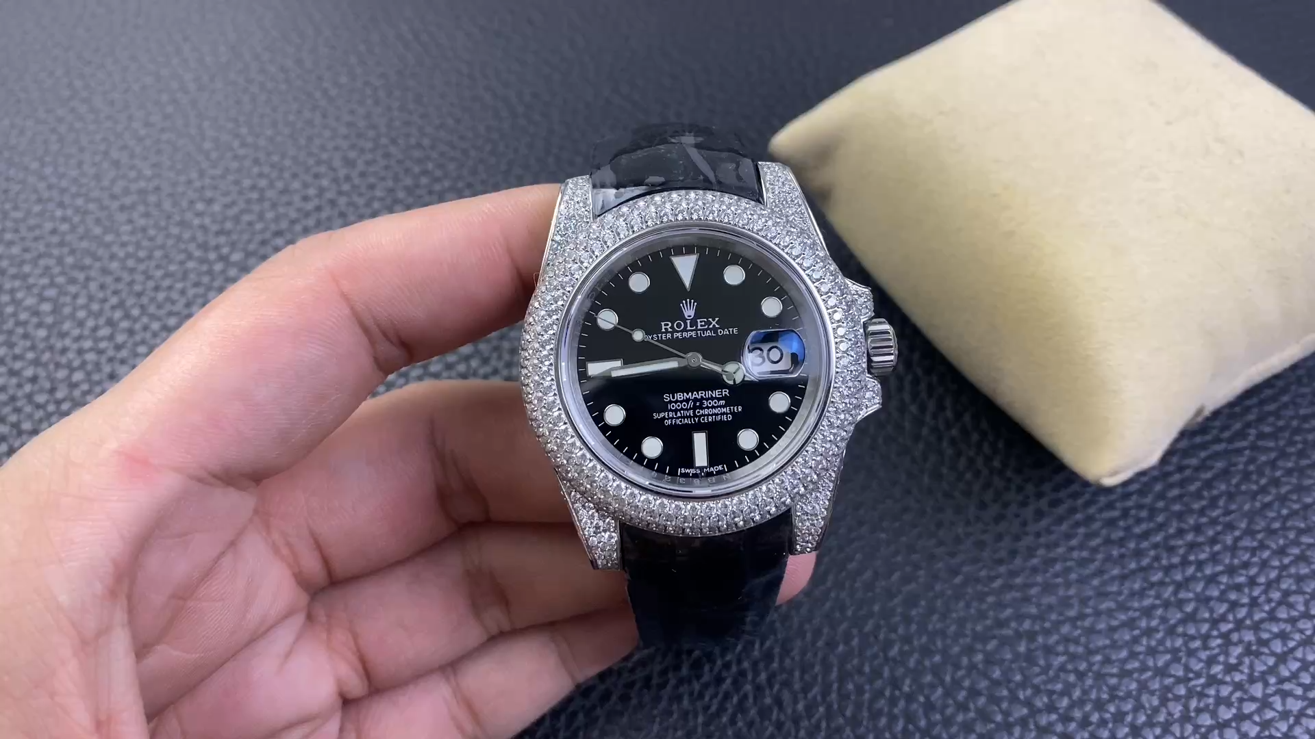 【Super Clone】Rolex Submariner Diamond Case Black Dial 116610 40MM Men's Watch