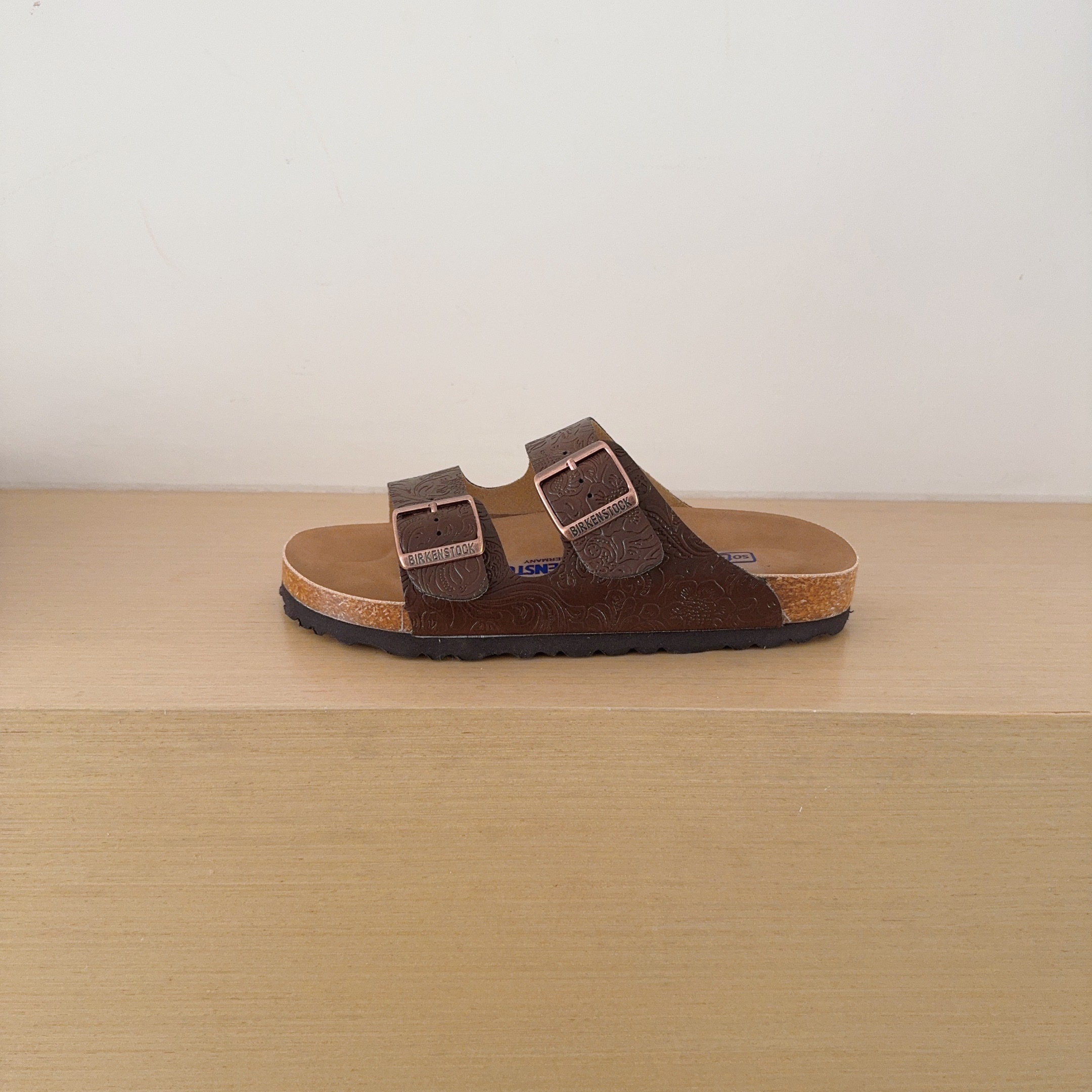 UGG Kids Leather Chevron Series Birken-Style Two-Strap Sandals Adult And Kids