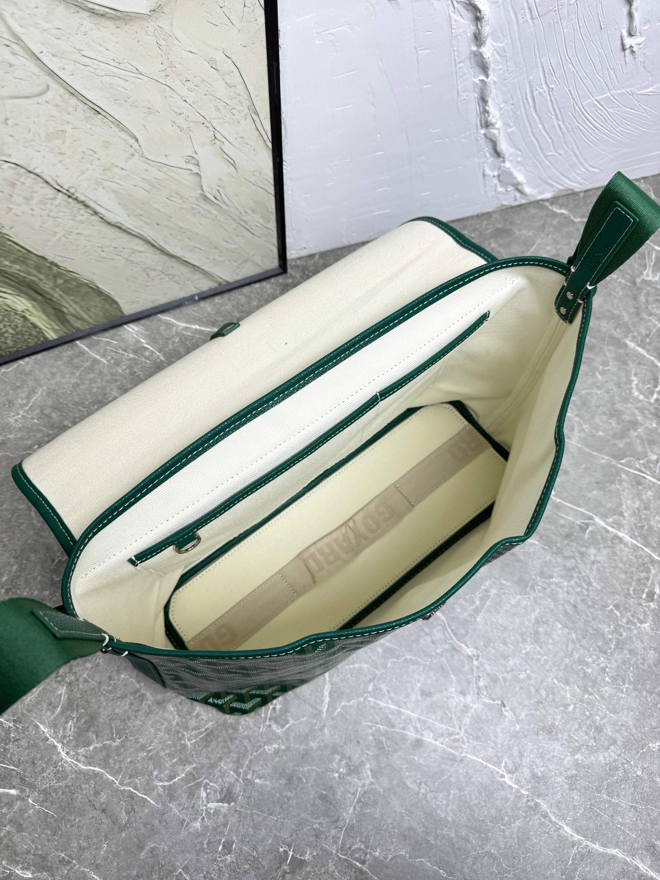 Goyard Capétien MM Messenger Bag