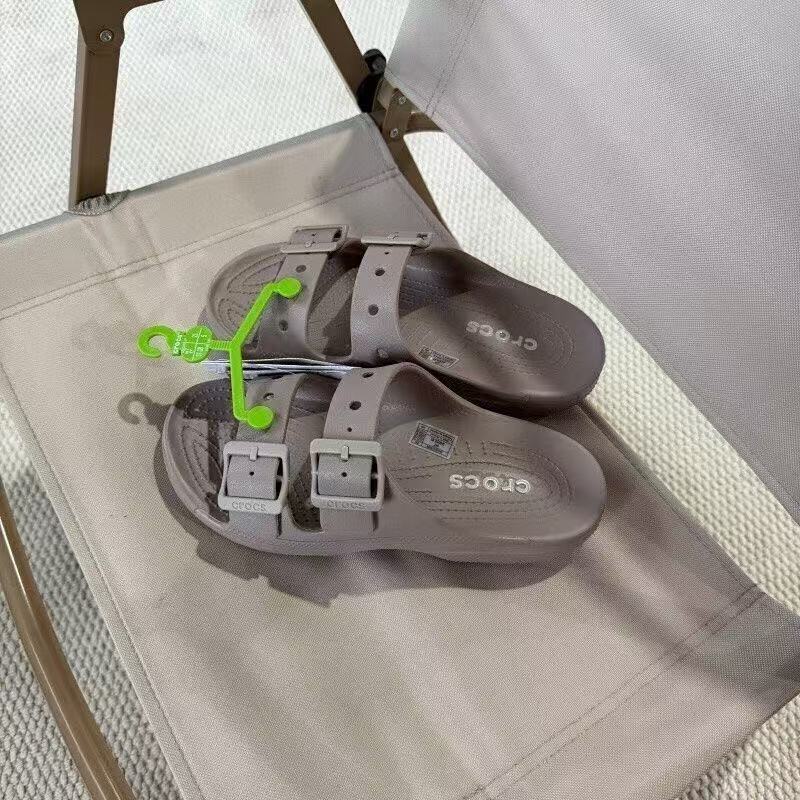 Crocs Saturday Sandals