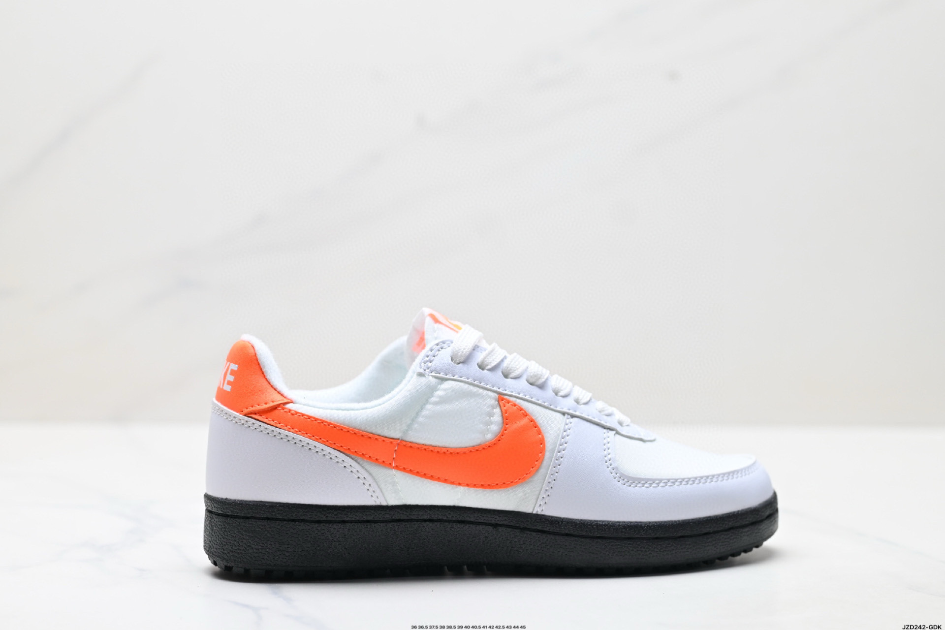 Nike Field General 82