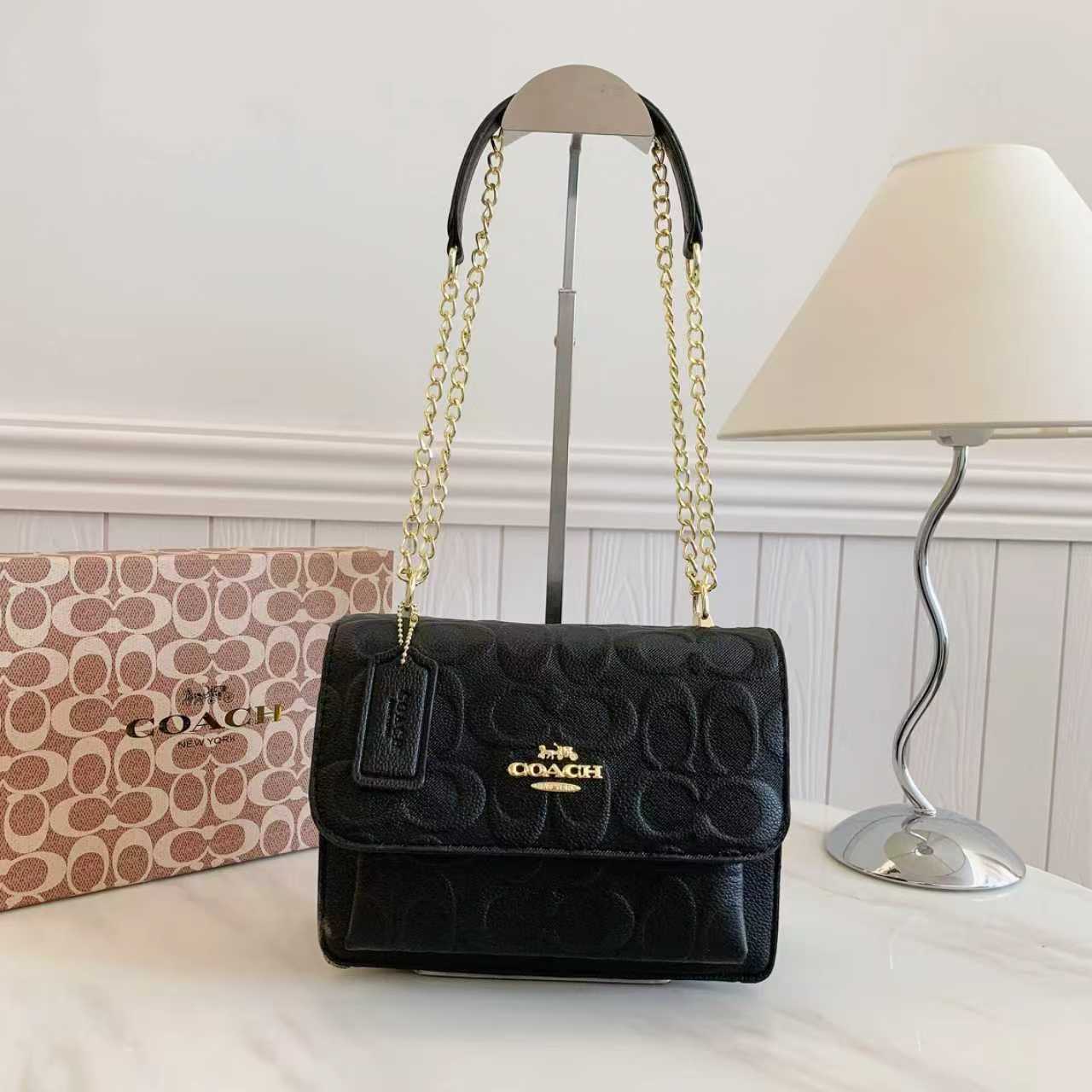 Coach shoulder chain bag