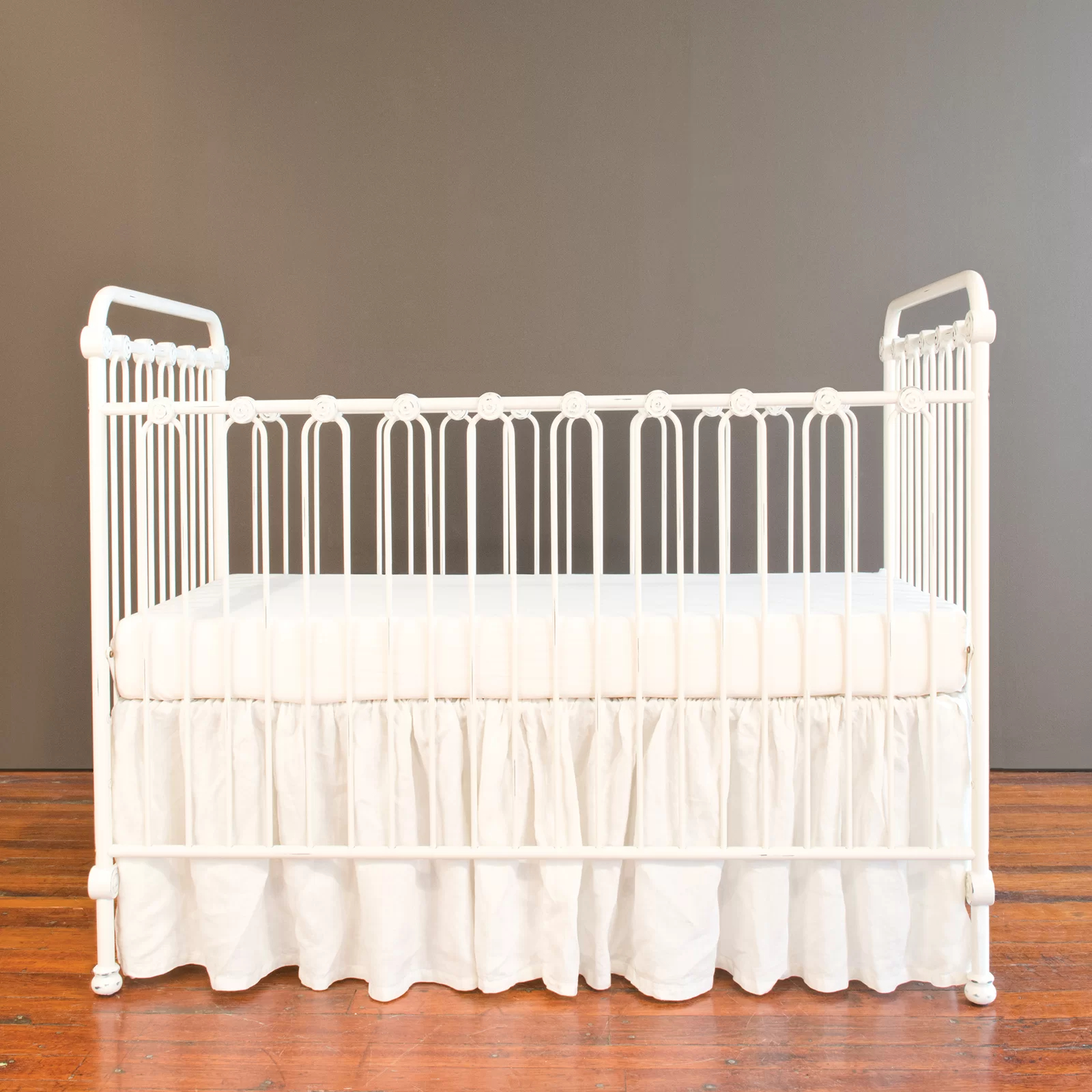 Joy 3-in-1 Convertible Crib
