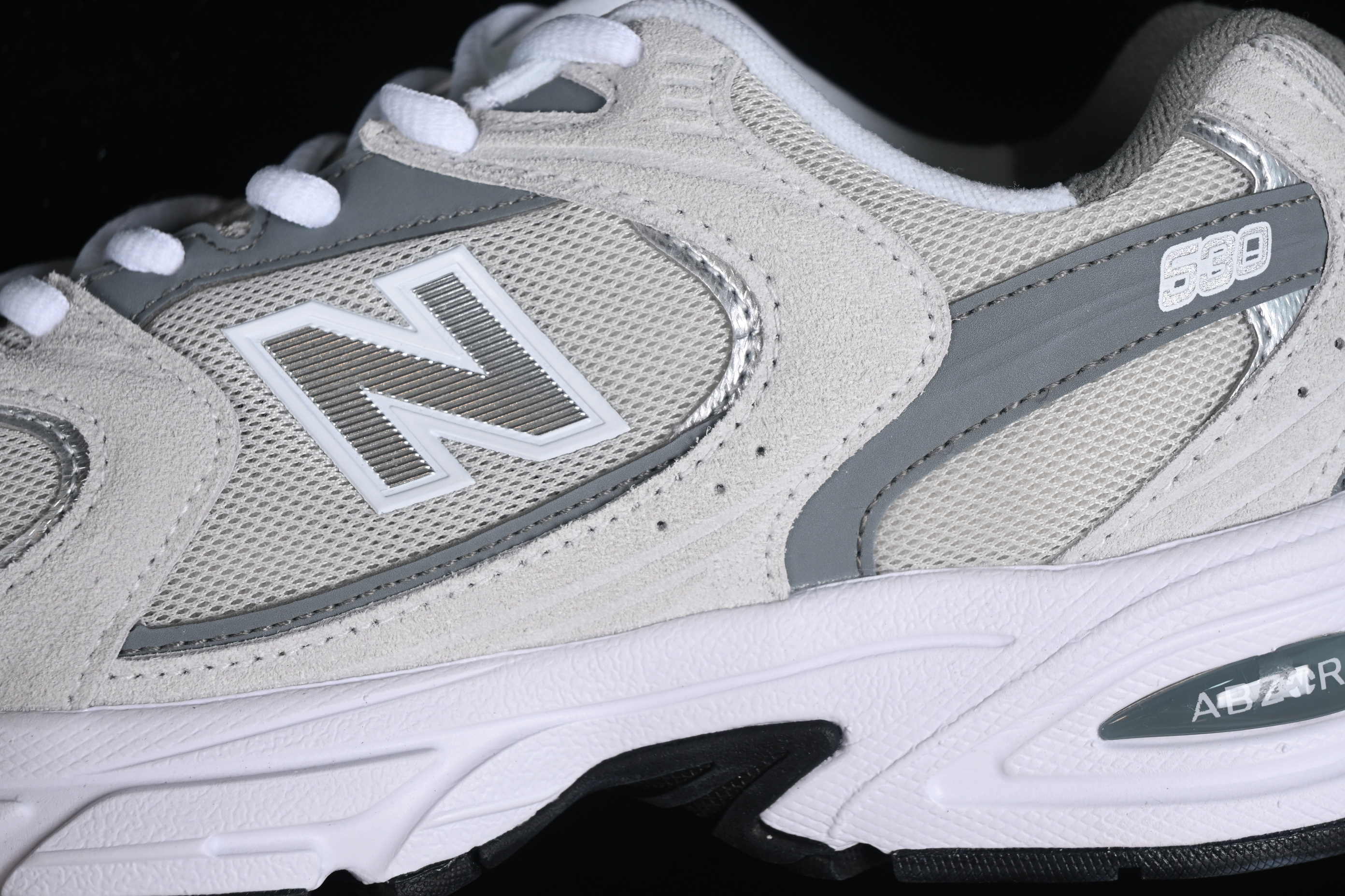 New Balance 530