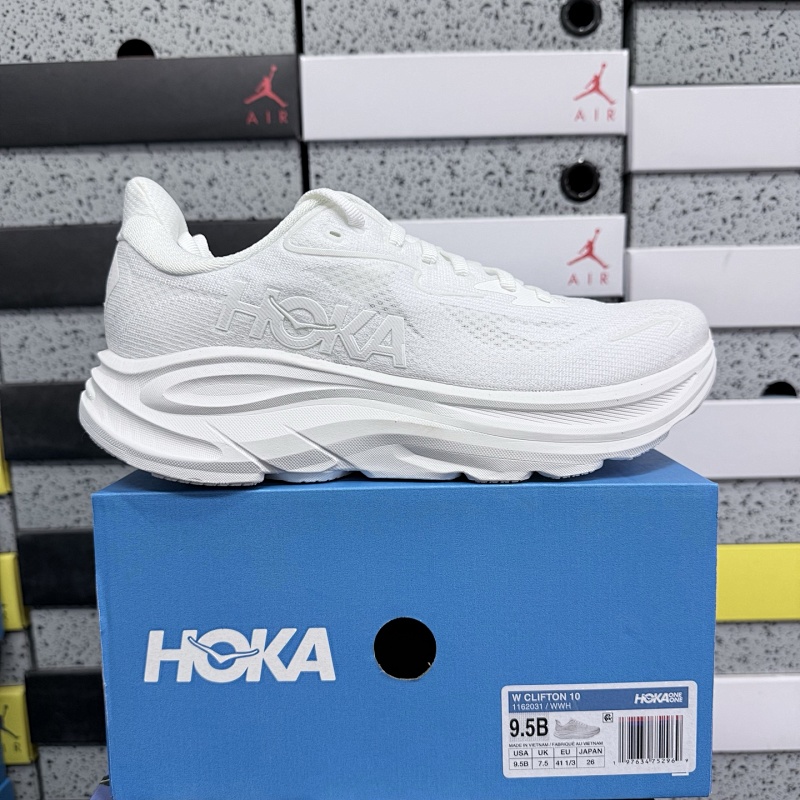 Hoka Clifton 9 Sneakers