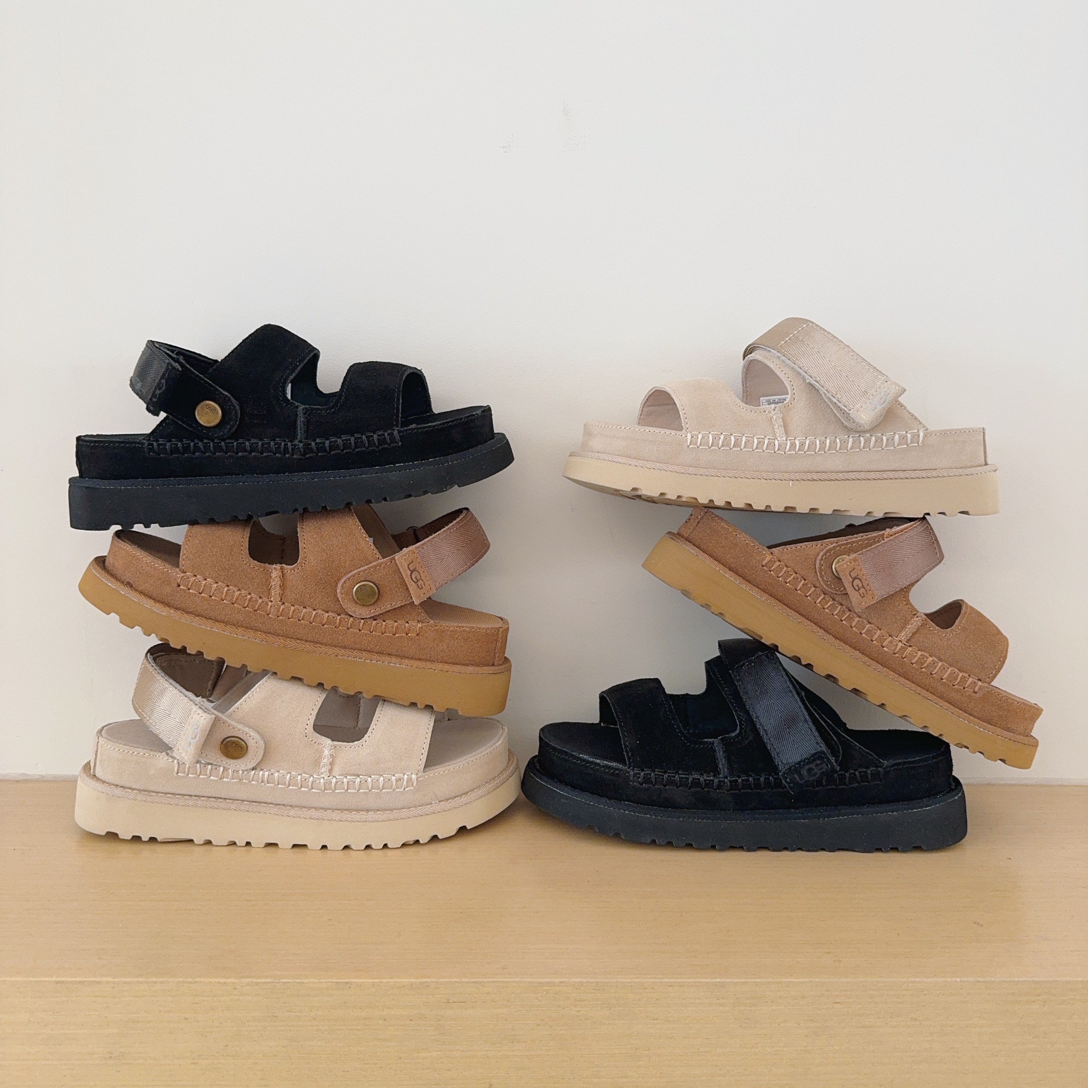 UGG Footwear Style 052