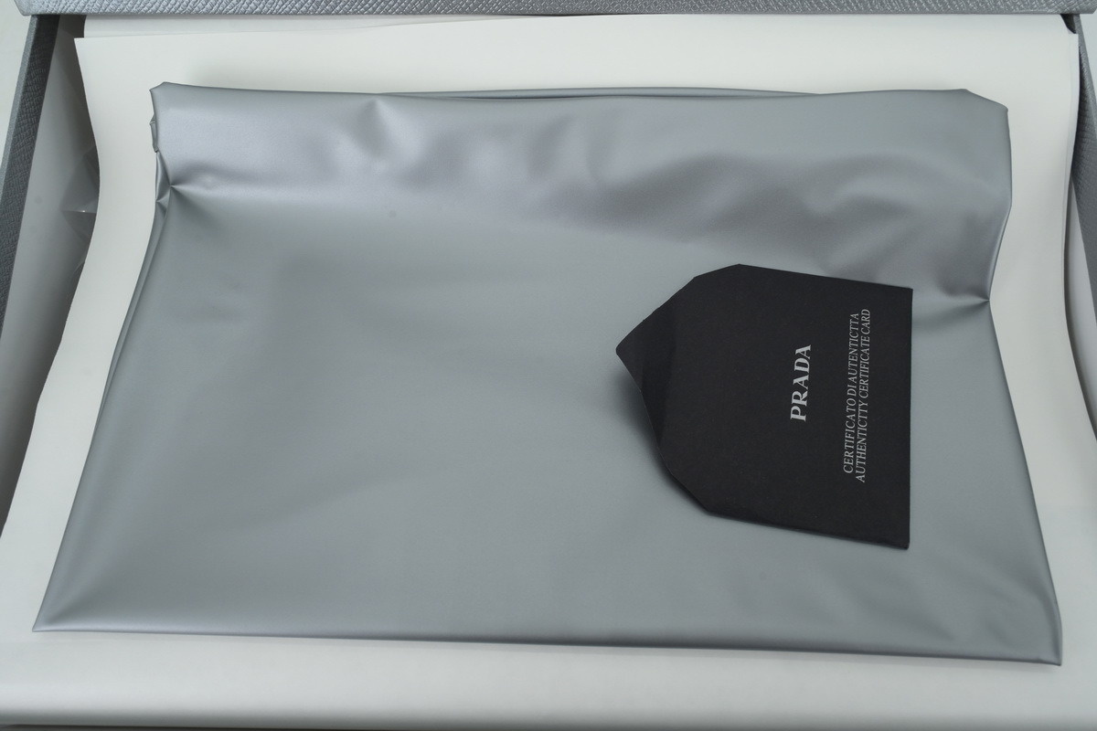 Prada America's Cup sneakers Black Red