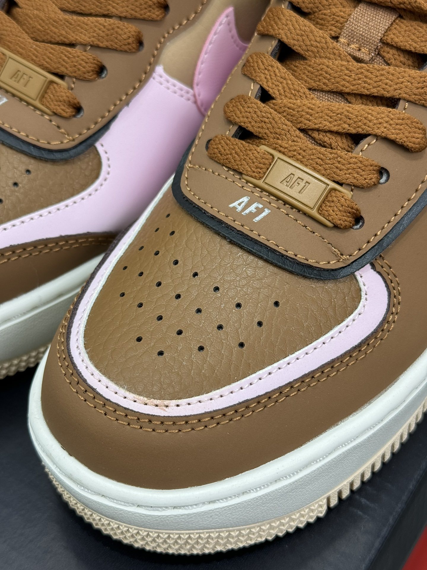Nike Air Force 1