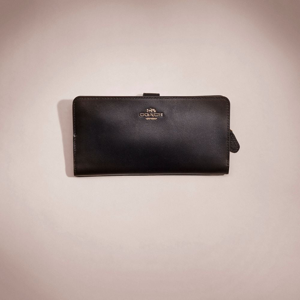 COAthtCH Classic handbags