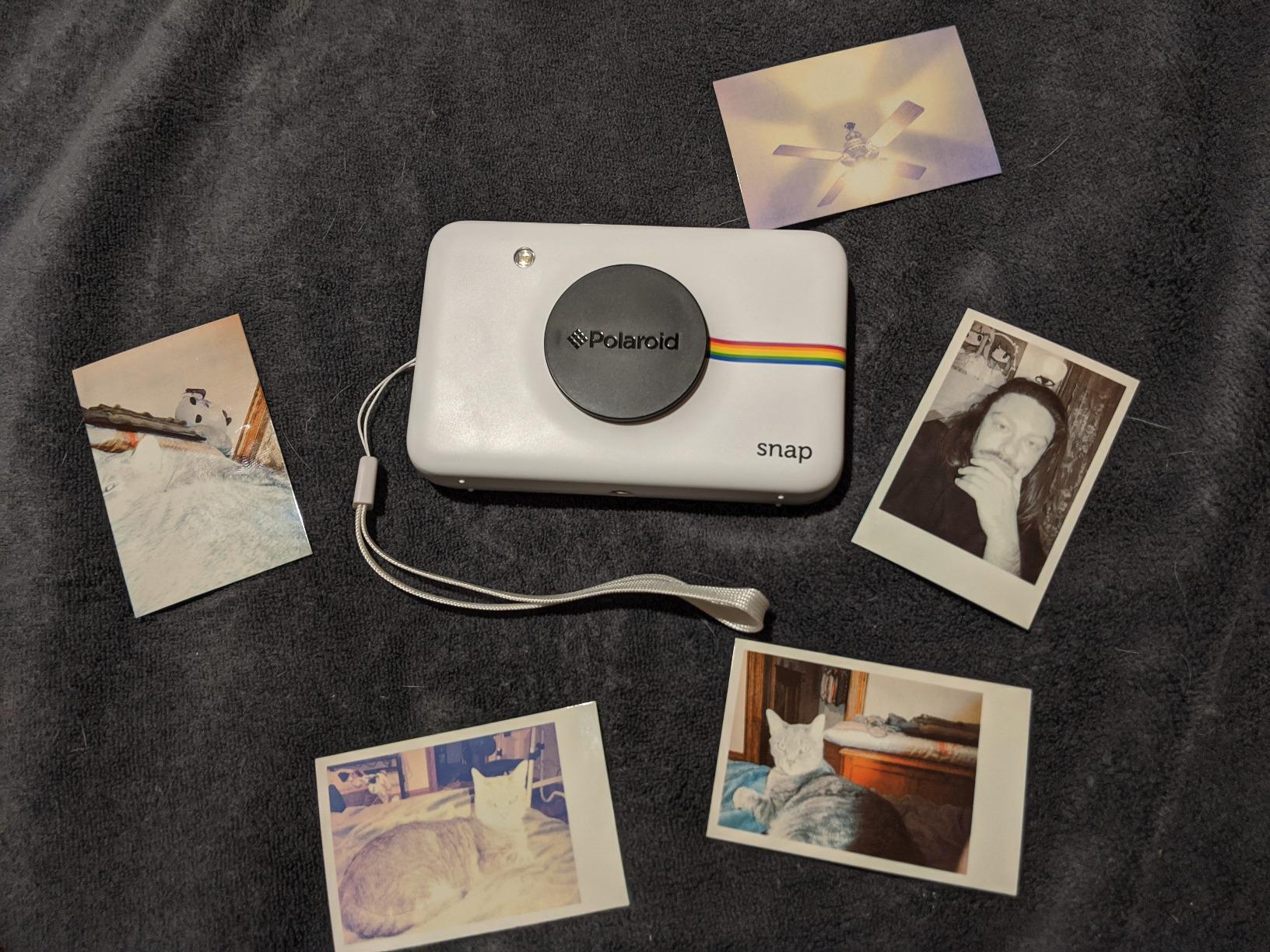 Zink Polaroid Snap Instant Camera with ZINK Zero Ink Printing
