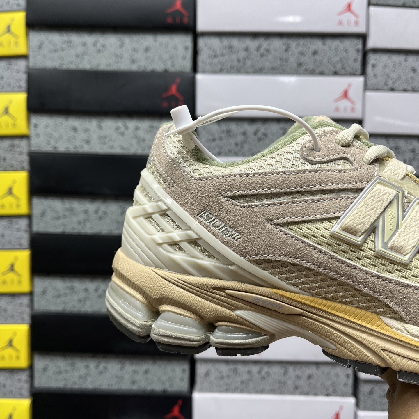 New Balance 1906 Sneakers detail 2