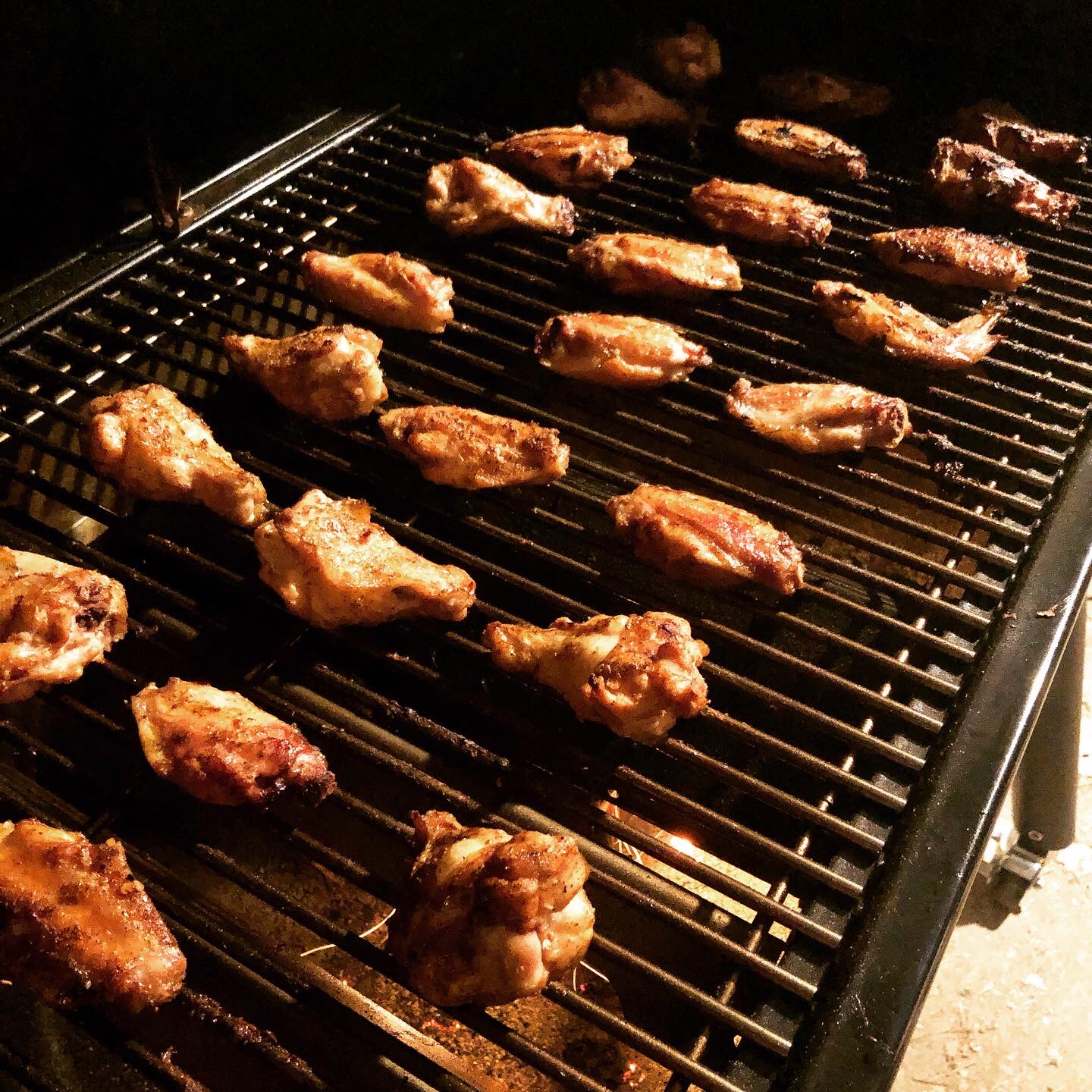 Weber SmokeFire EX6 (2nd Generator) Wood Fired Pellet Grill