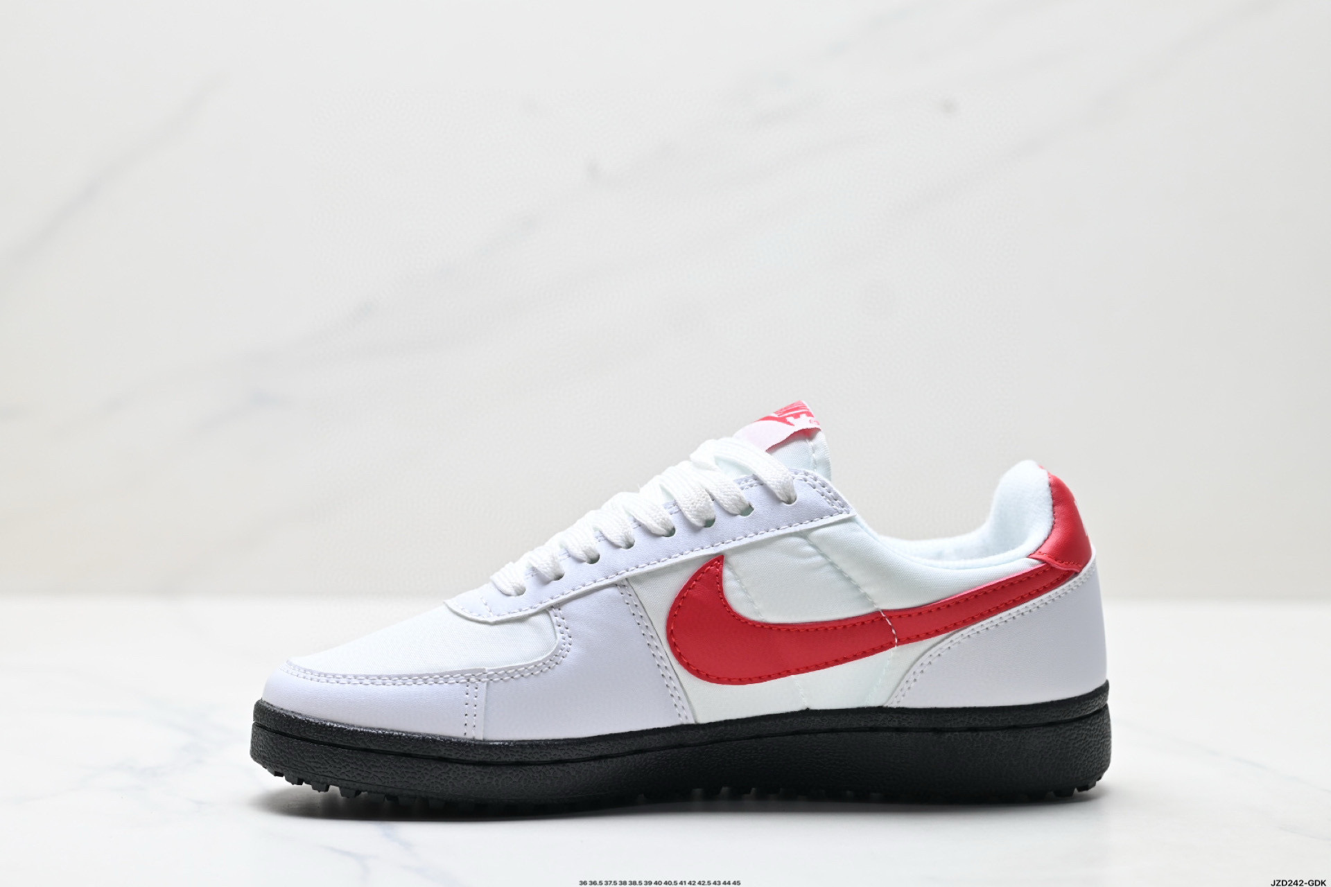 Nike Field General 82