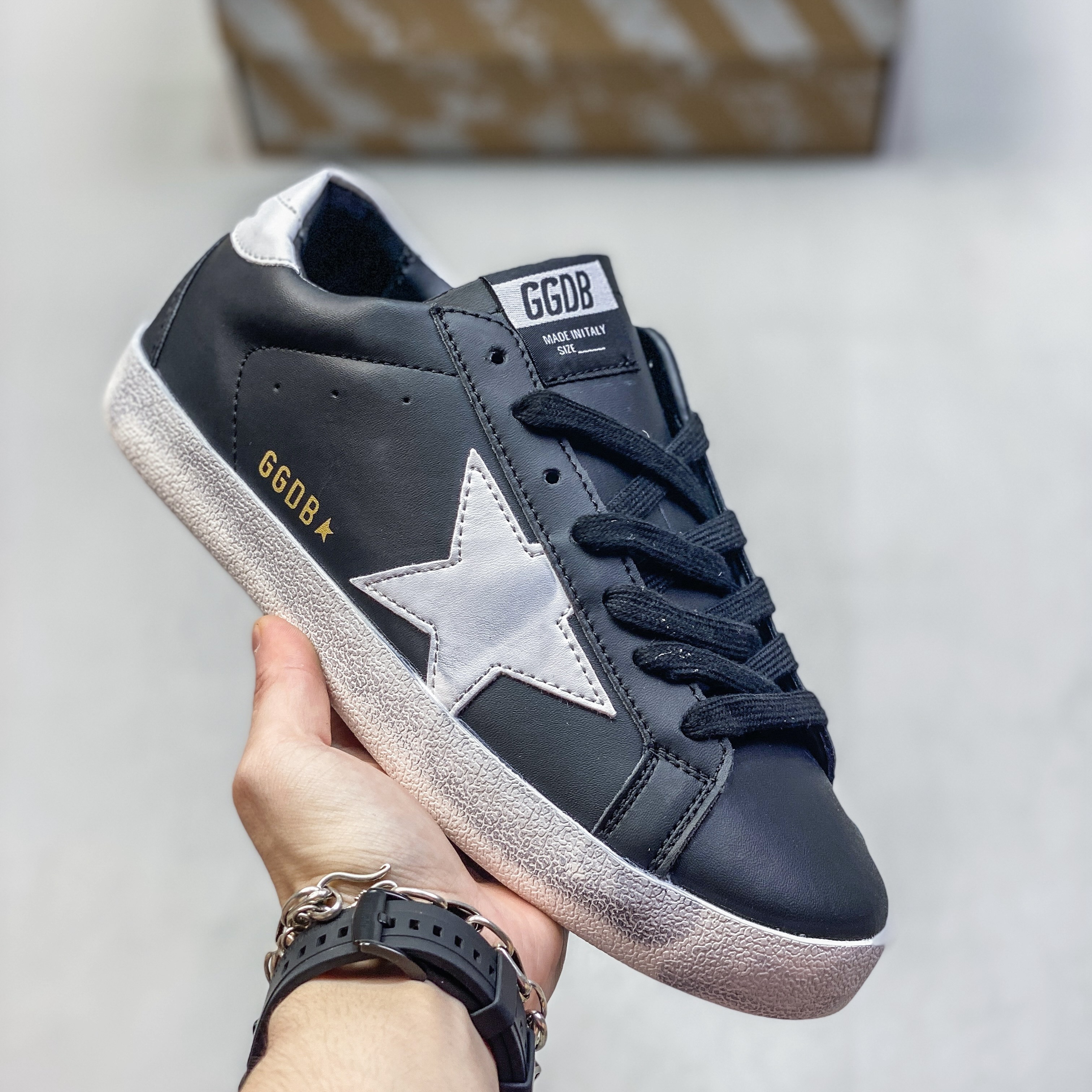 Golden Goose Super-Star