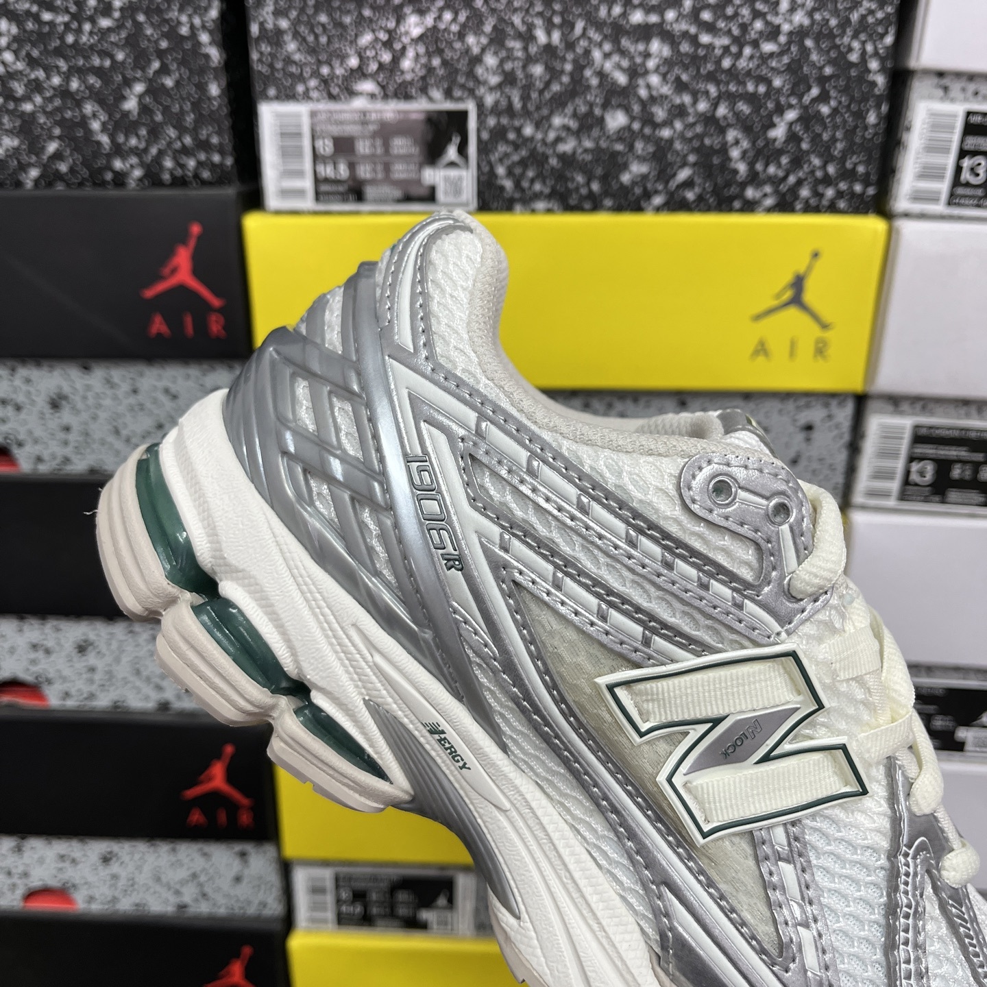 New Balance 1906 Sneakers detail 2