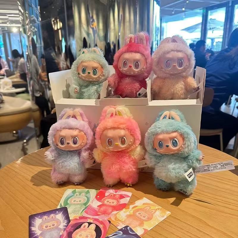 Labubu third-generation plush toys