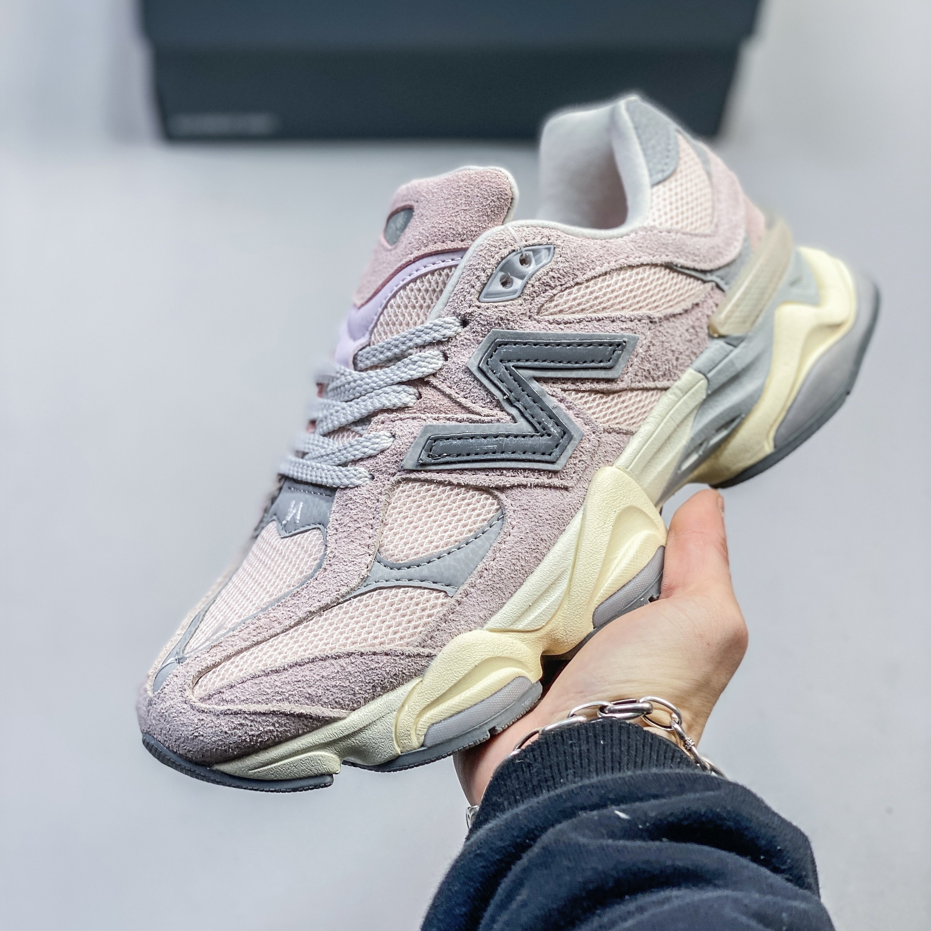 New Balance 9060