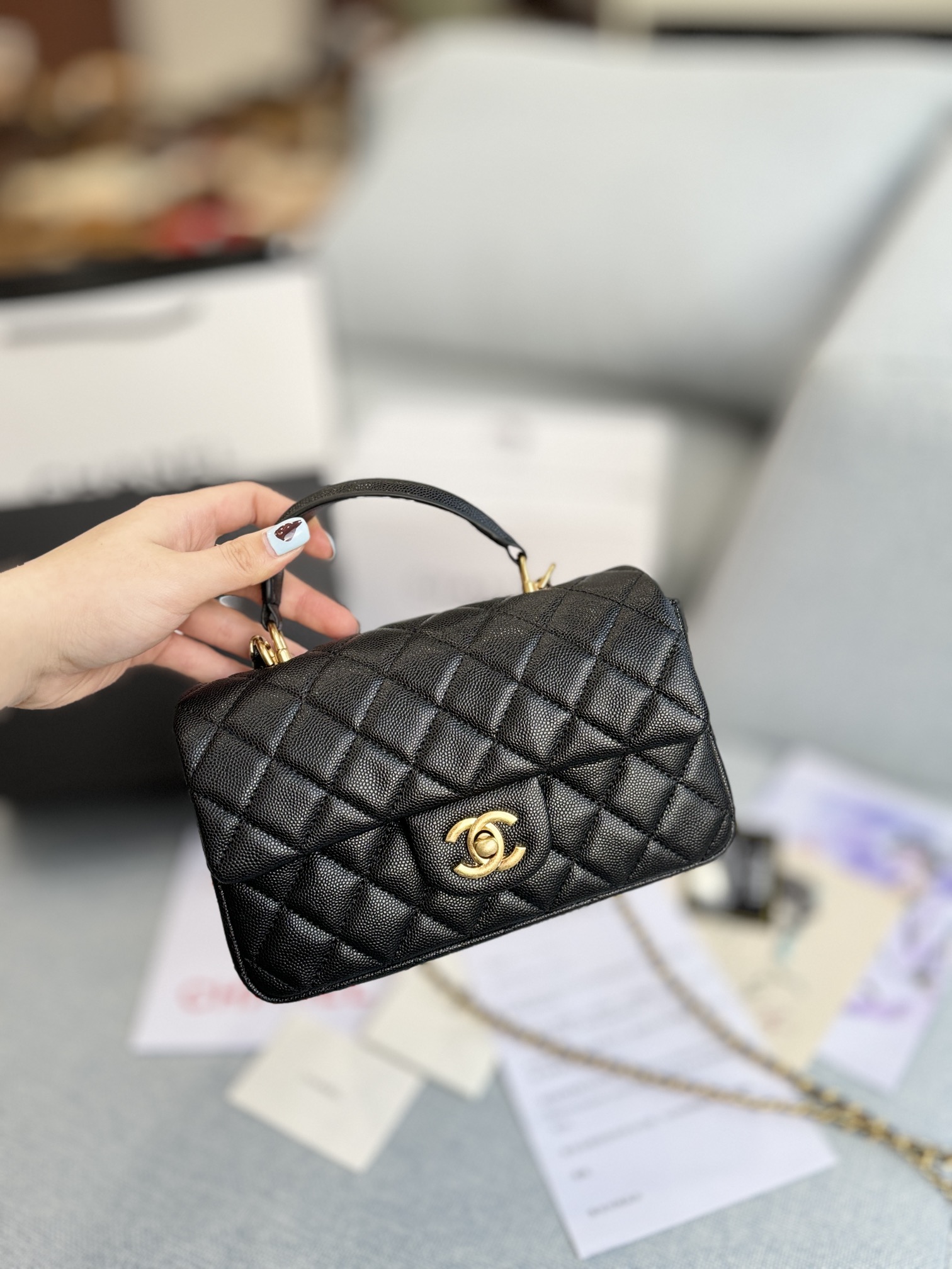 Chanel Classic Flap CF Chain Bag Handbag Shoulder Bag Crossbody Bag (Caviar)