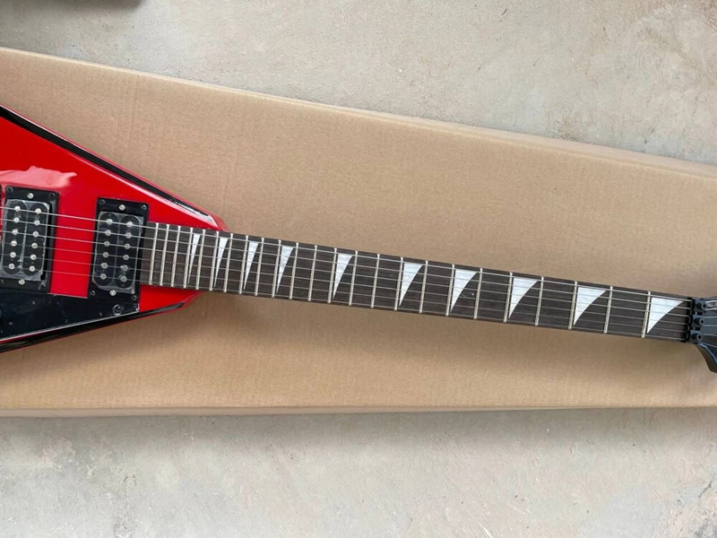 Flyoung Red Electric Guitar with Rosewood Fretboard, Tremoloolo Bridge