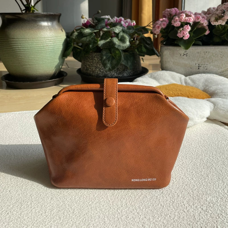 Women's cowhide underarm dual-use crossbody bag