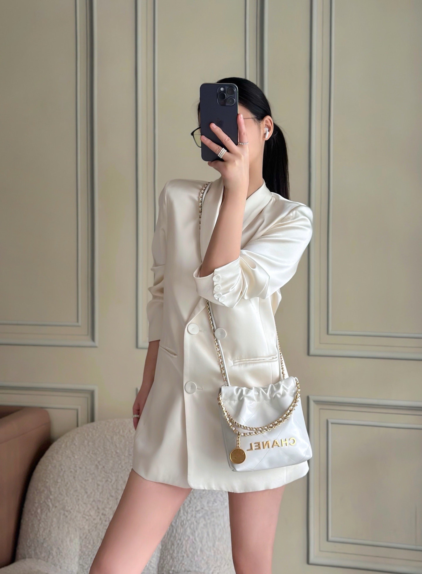 Chanel Drawstring Logo Bag White detail 1