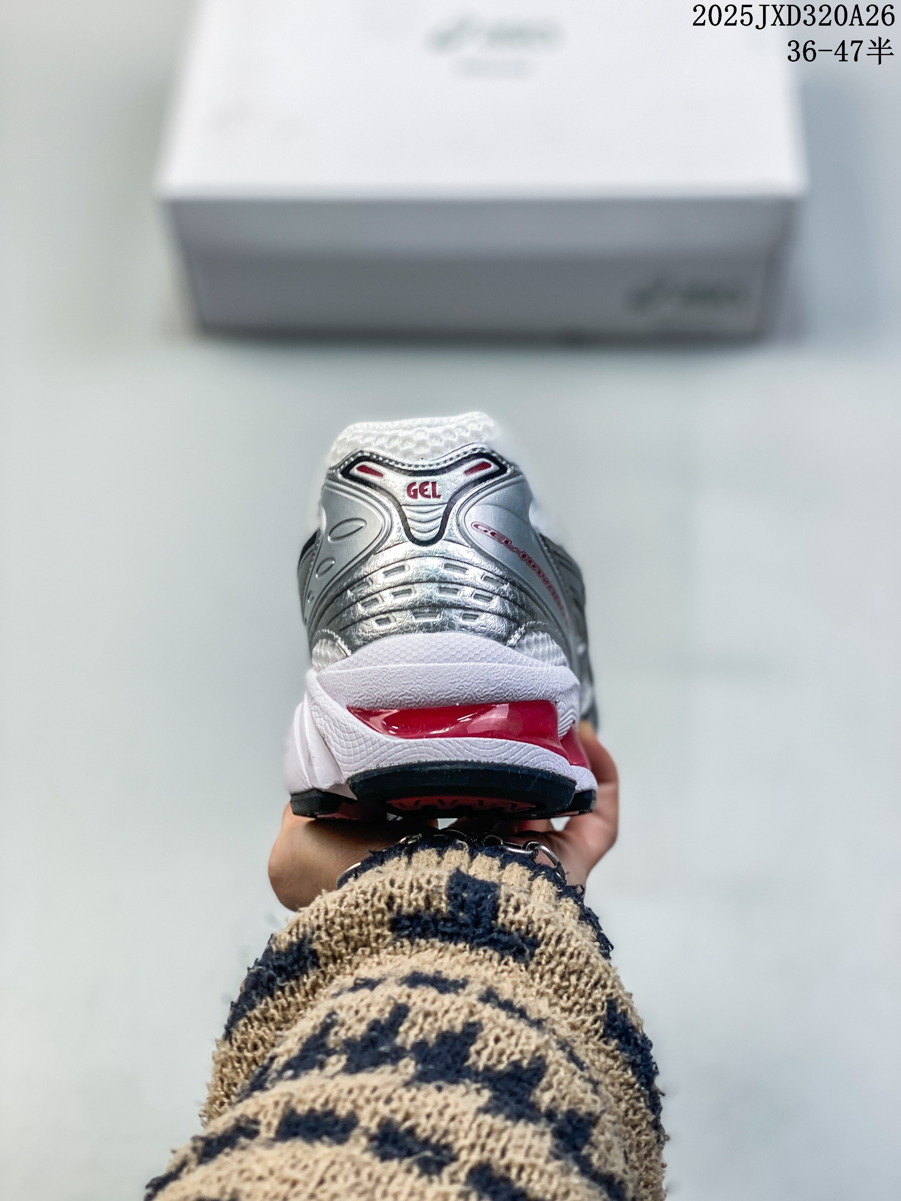 ASICS Gel-Kayano 14