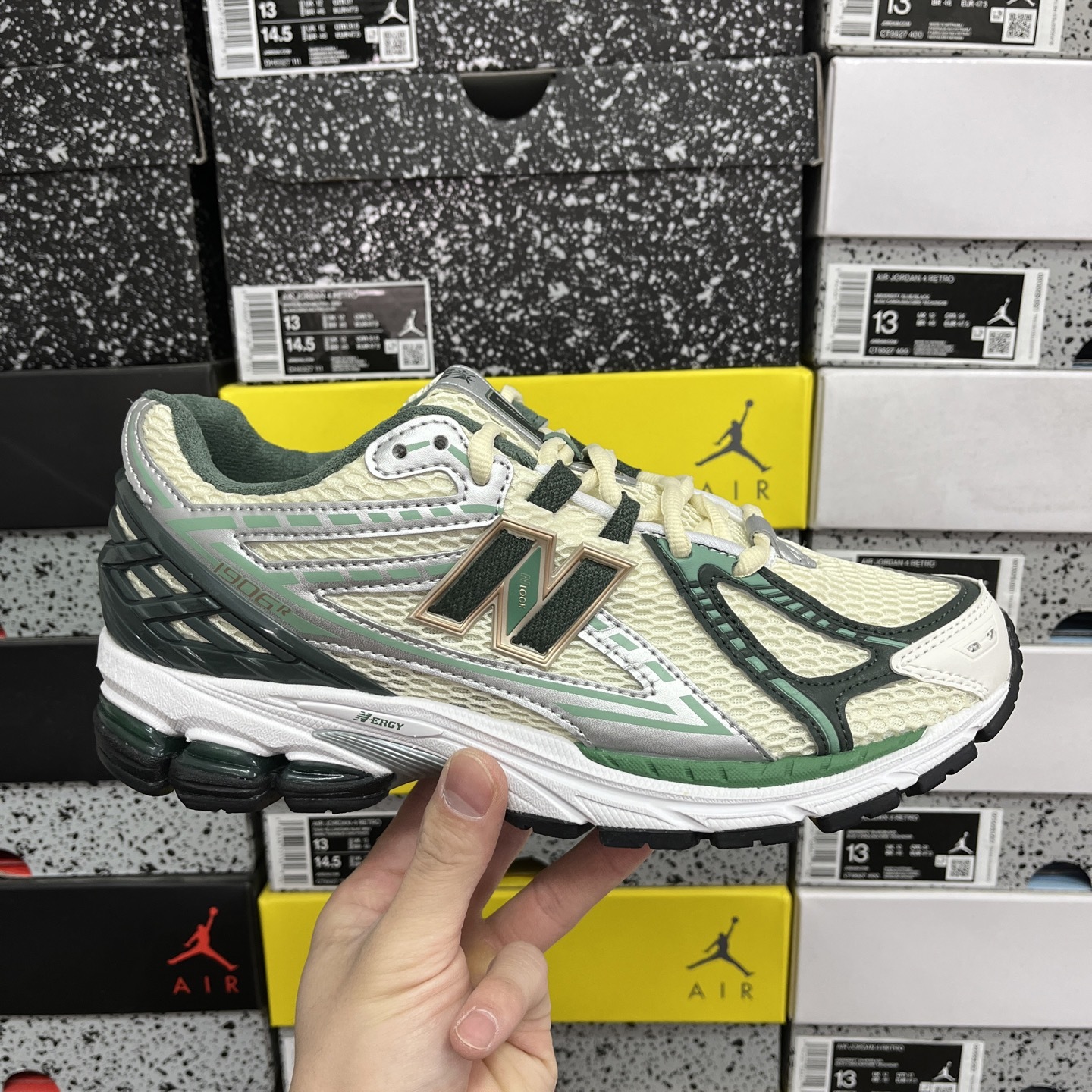 New Balance 1906 Sneakers detail 3