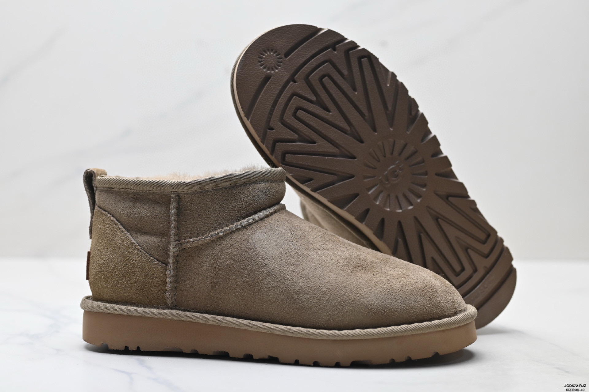 UGG Classic Ultra Mini Detail 35