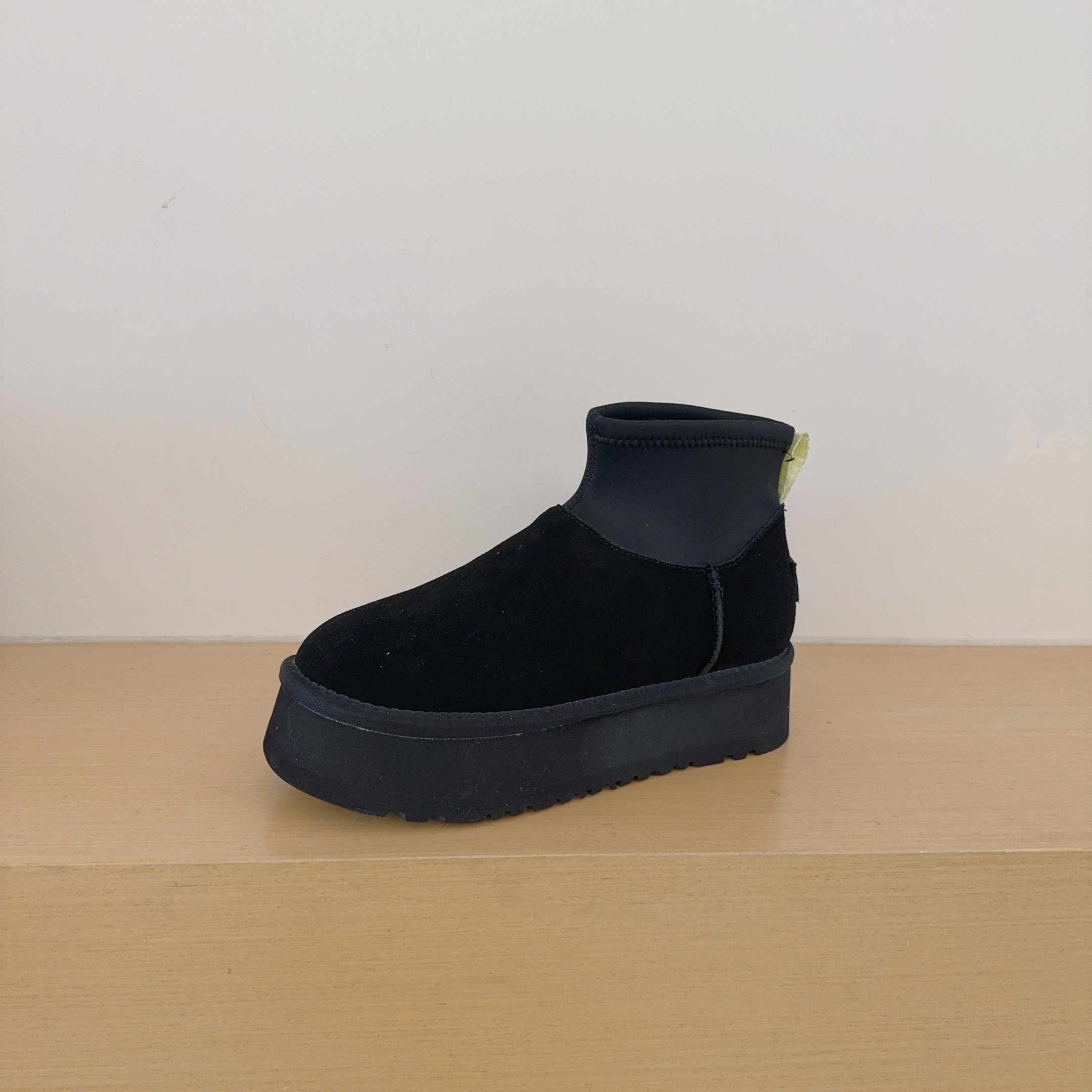 UGG Footwear Style 029