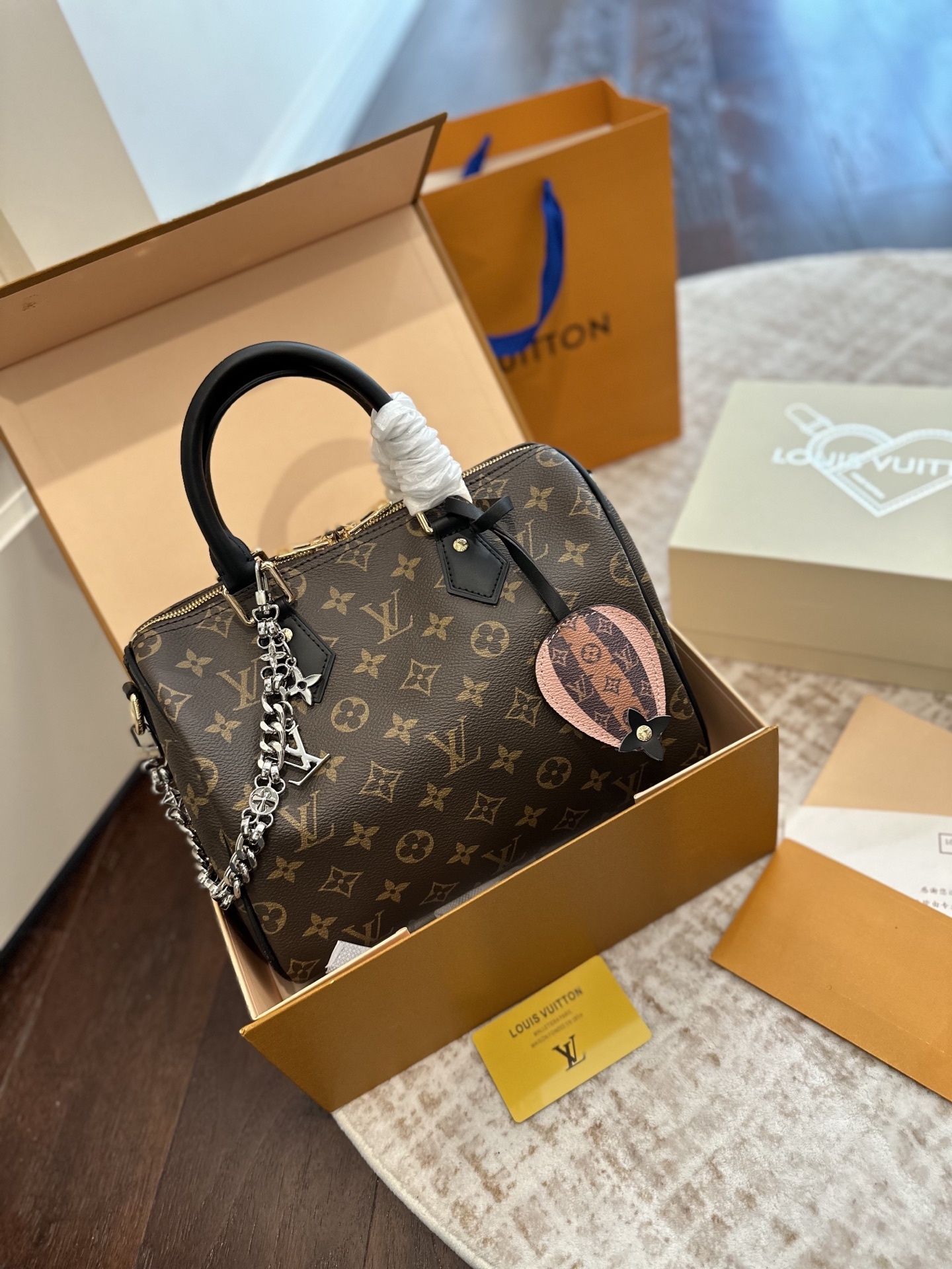 Louis Vuitton Keepall Bandouliere 25