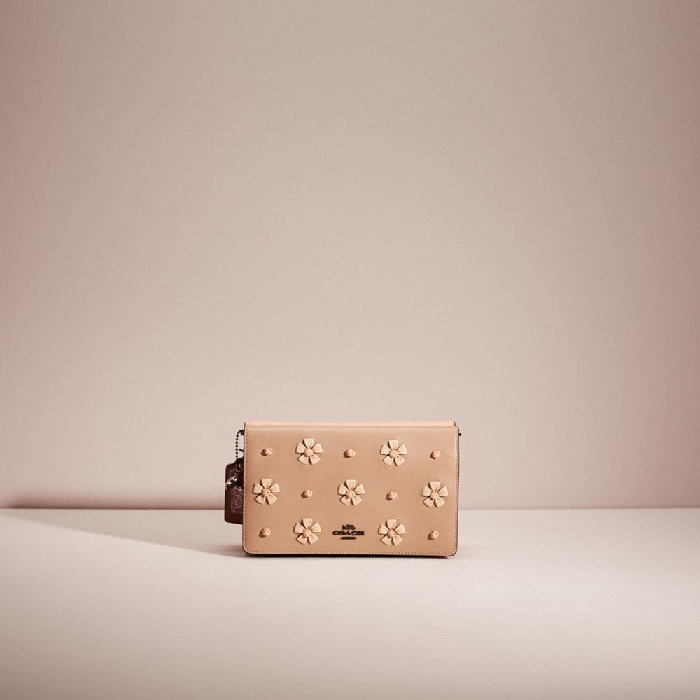 COAthtCH Classic handbags