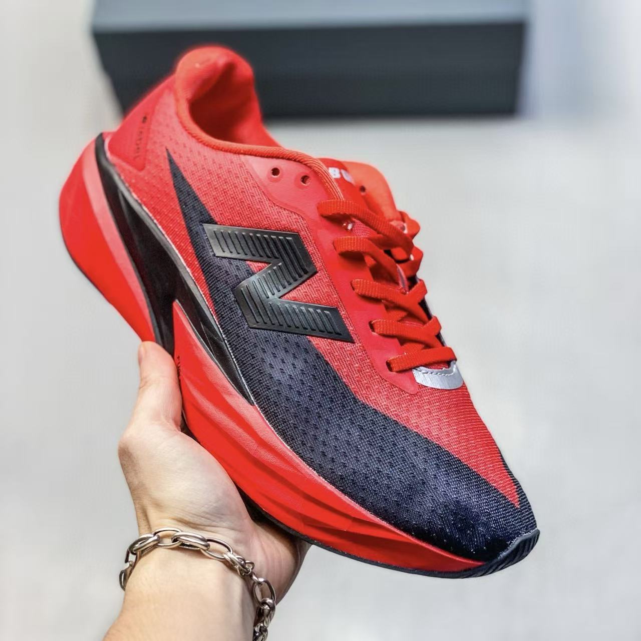 New Balance FuelCell Rebel V5