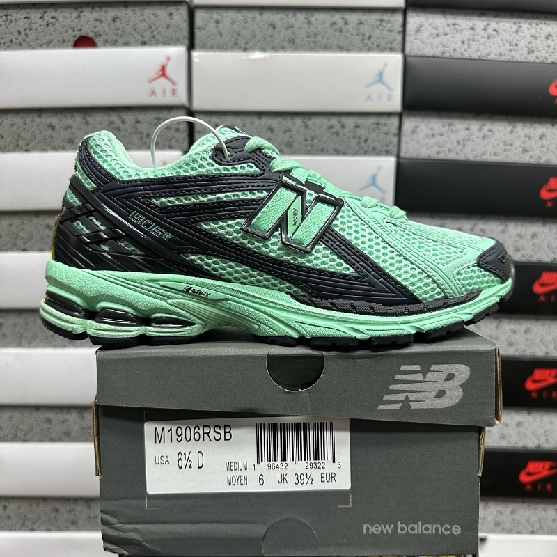 New Balance 1906 Sneakers
