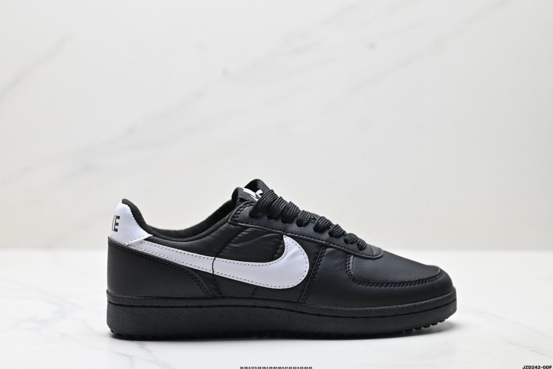 Nike Field General 82