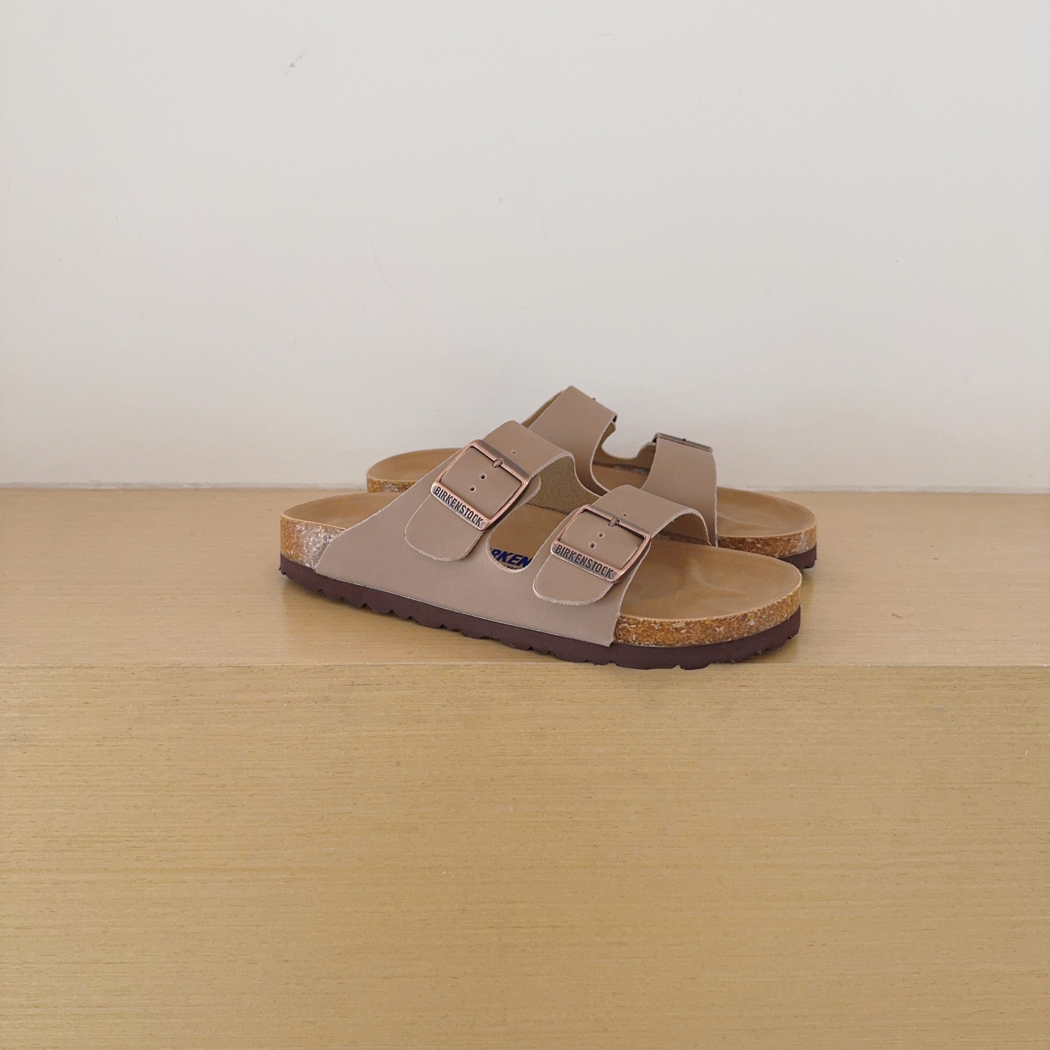 UGG Kids Matte And Gloss Series Birken-Style Two-Strap Sandals Adult And Kids